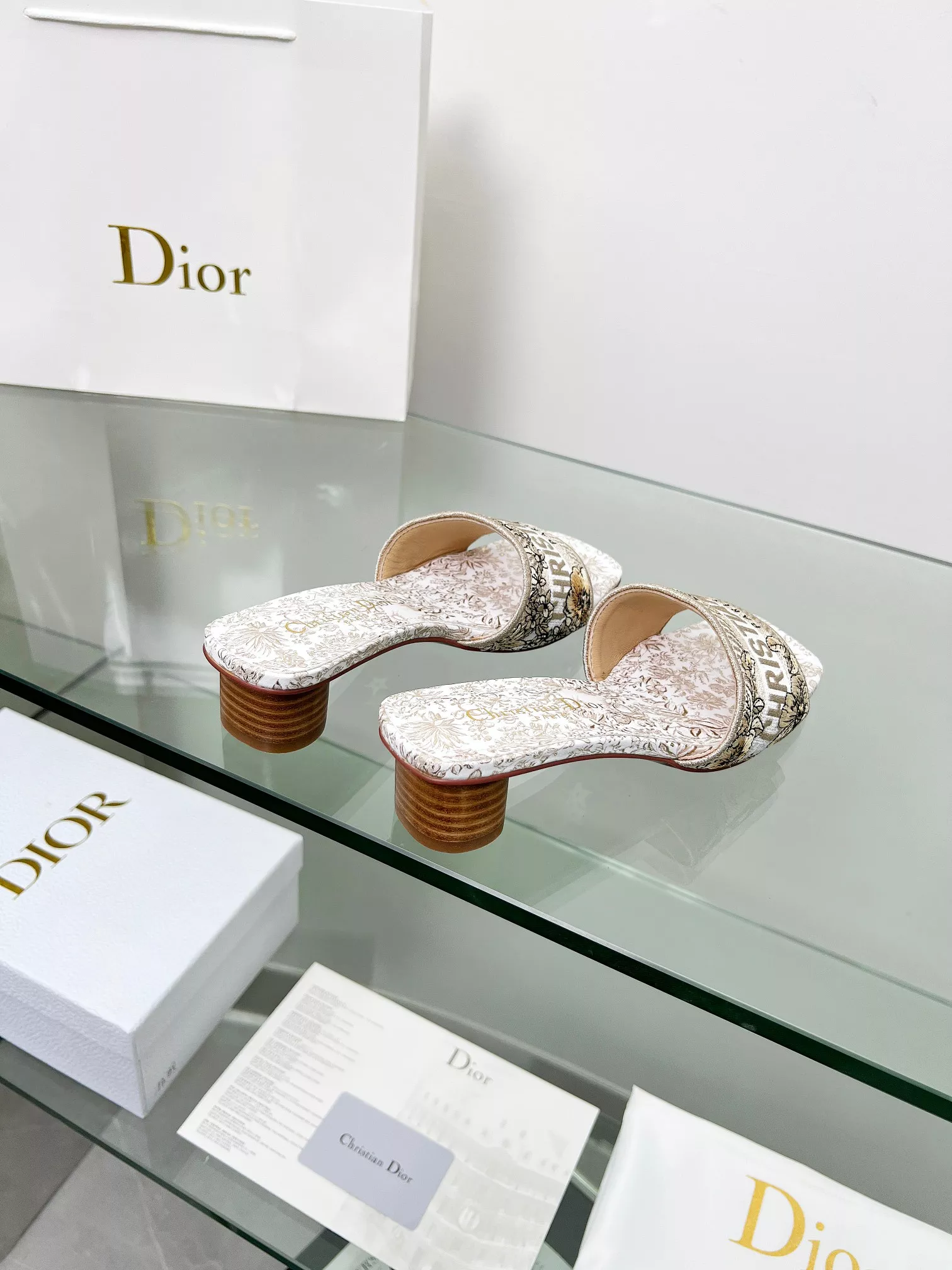 christian dior chaussons pour femme s_12ba5263